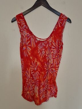 Blue Sky Red Floral Scoop Tank Top